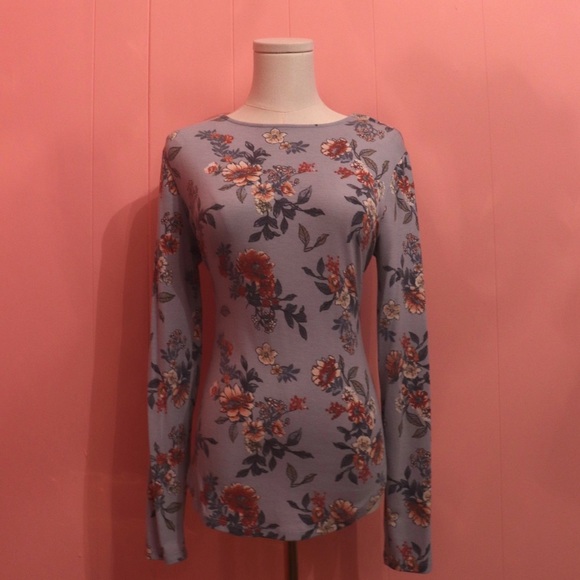 Floral Long Sleeve Top - Picture 2 of 4